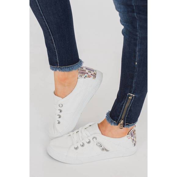 NEW BLOWFISH women's fruit sneaker in white smoked - Picture 1 of 5